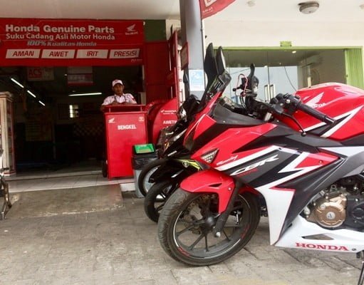 Daftar Bengkel  Resmi Motor  Honda  di Tangerang Selatan  